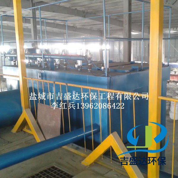 江蘇耐火材料、水泥制品線現(xiàn)除塵器安裝現(xiàn)場